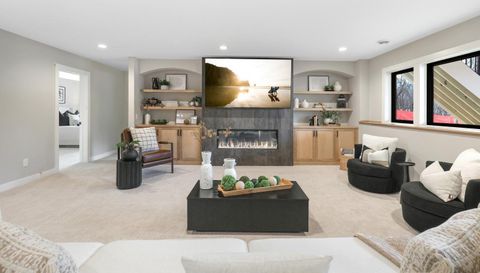 10149 Upper 196th Way W