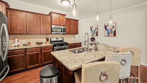 208 Princess Pl