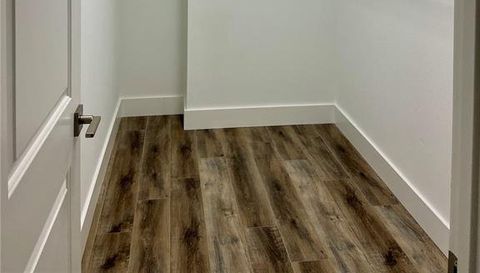 3126 W AZEELE STREET