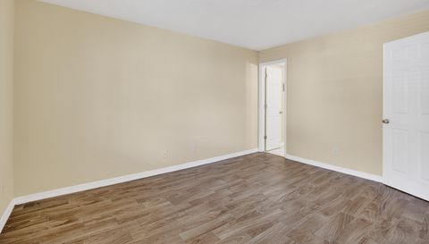 202 Red Maple Pl