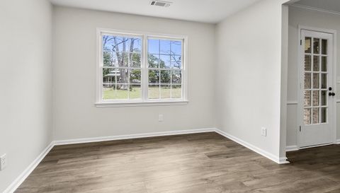 1148 Independence Dr