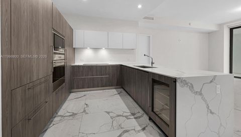 275 Giralda Ave