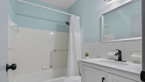 2257 World Pkwy Blvd W