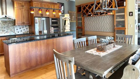 960 Bayberry Point Dr