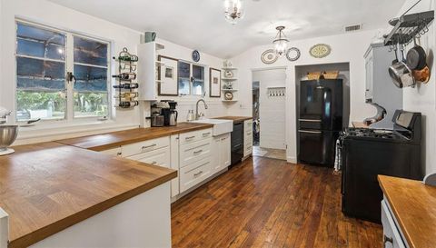 1541 WESTCHESTER AVENUE