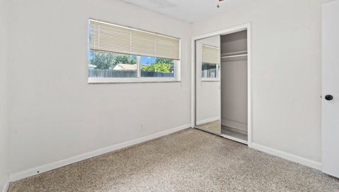 522 Wilshire Dr