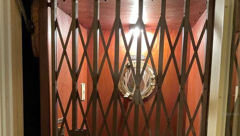 243 S CENTRAL AVENUE