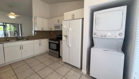 1004 San Remo Cir