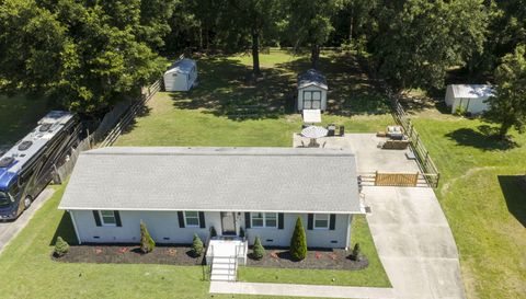 421 Catawba Cir N