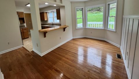 29 Small Mountain Dr