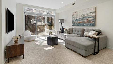 1642 W Julian Street