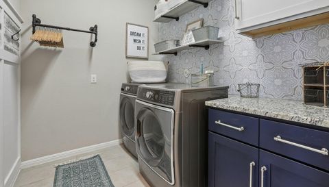 459 Eclipse Dr