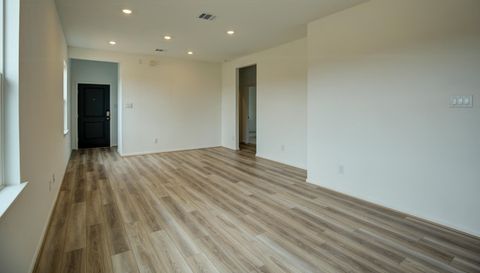 8038 Magnolia Prairie Ln