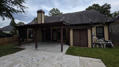 680 Riverwood Dr