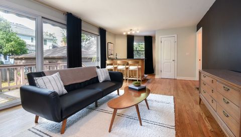 736 S Ashland Avenue