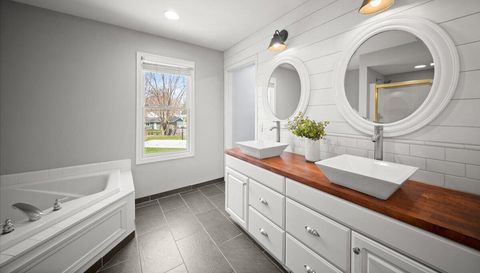 4299 Orchard Creek Dr SE