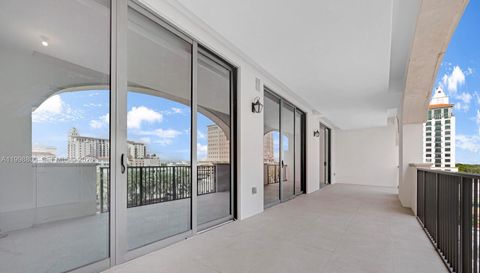 275 Giralda Ave