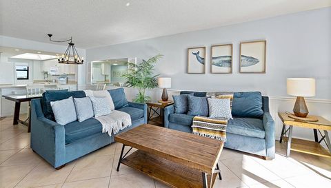 7520 RIDGEWOOD AVENUE