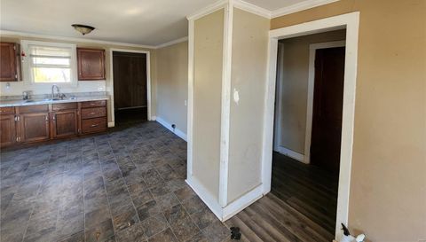 905 East Washing Street