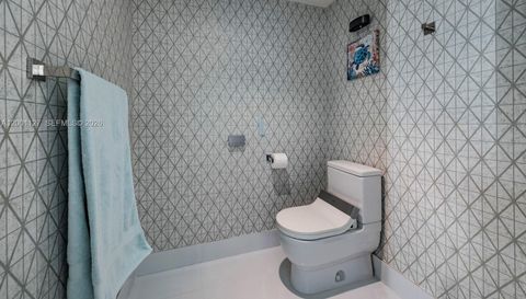 300 Sunny Isles Blvd