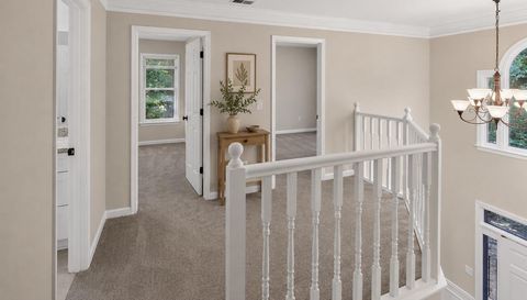 2240 Whispering Pines Ln