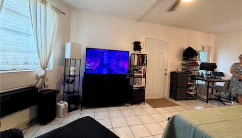 1701 Miami Gardens Dr