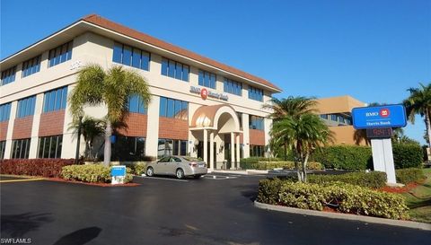 2375 Tamiami Trl 306