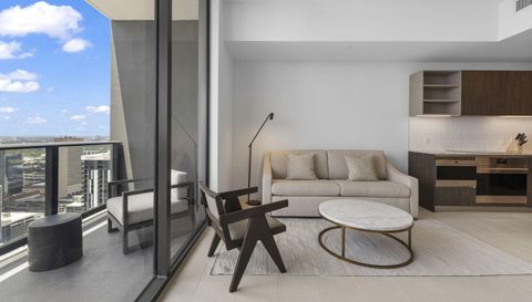 159 NE 6th St Penthouse 5008