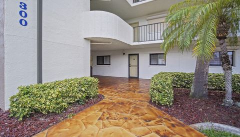 300 S Sykes Creek Pkwy