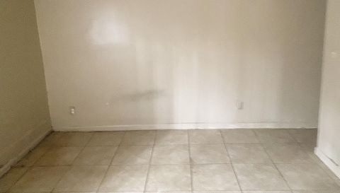 5918 Sutcliff Square