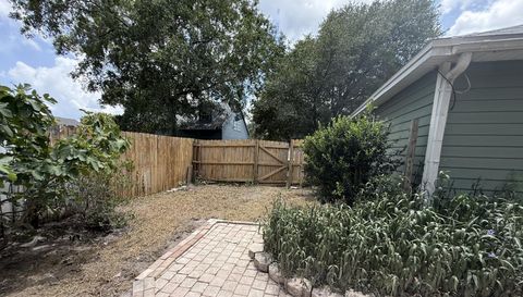 2232 NE 13th Ave