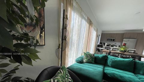 302 11th Ct