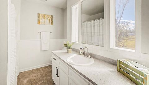 6611 Crooked Creek