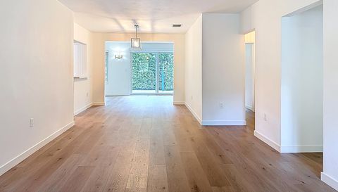 323 Velarde Ave