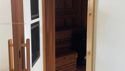 2829 Indian Creek Dr