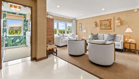 455 Australian Avenue