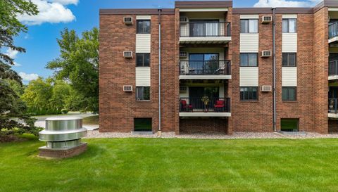 4 Pine Tree Drive