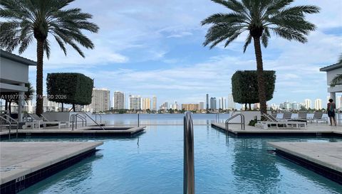 17111 Biscayne Blvd
