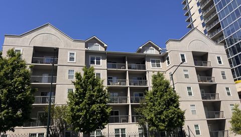 1075 Peachtree Walk NE A221