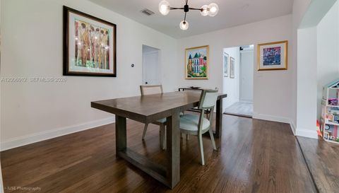 720 Minorca Ave