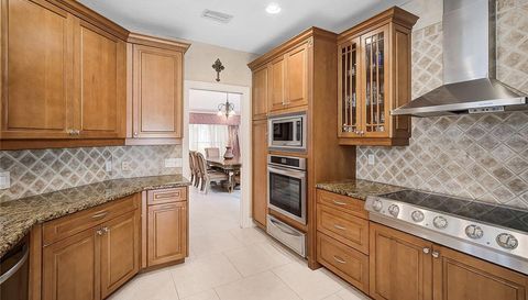 445 Bayshore