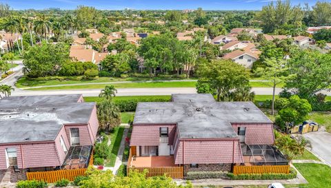 7496 Courtyard Run E