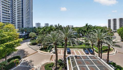 21205 Yacht Club Dr