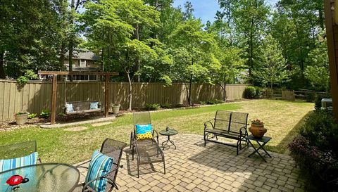 3294 Fox Hunt Trail NW