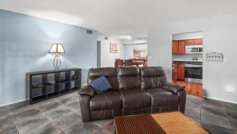 3083 N Oakland Forest Dr