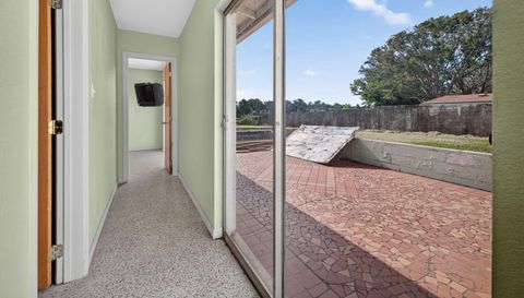 5701 Padgett Cir