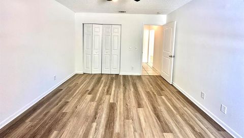 513 Pine Ridge Avenue