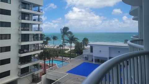 5401 Collins Ave