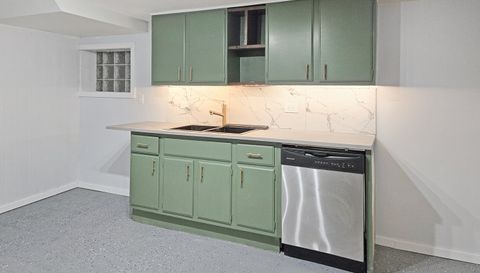 4743 S Keeler Avenue