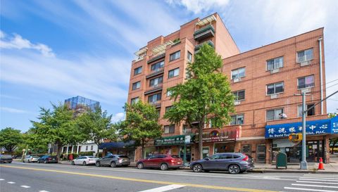 85-23 Broadway